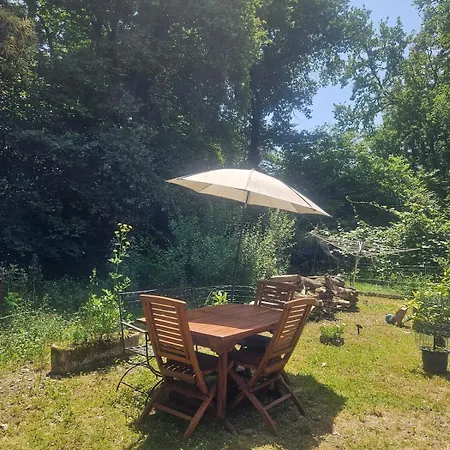 公寓 Beautiful With Private Garden Buros